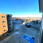 3 Piezas, 2 Banos Y Estacionamiento Privado
