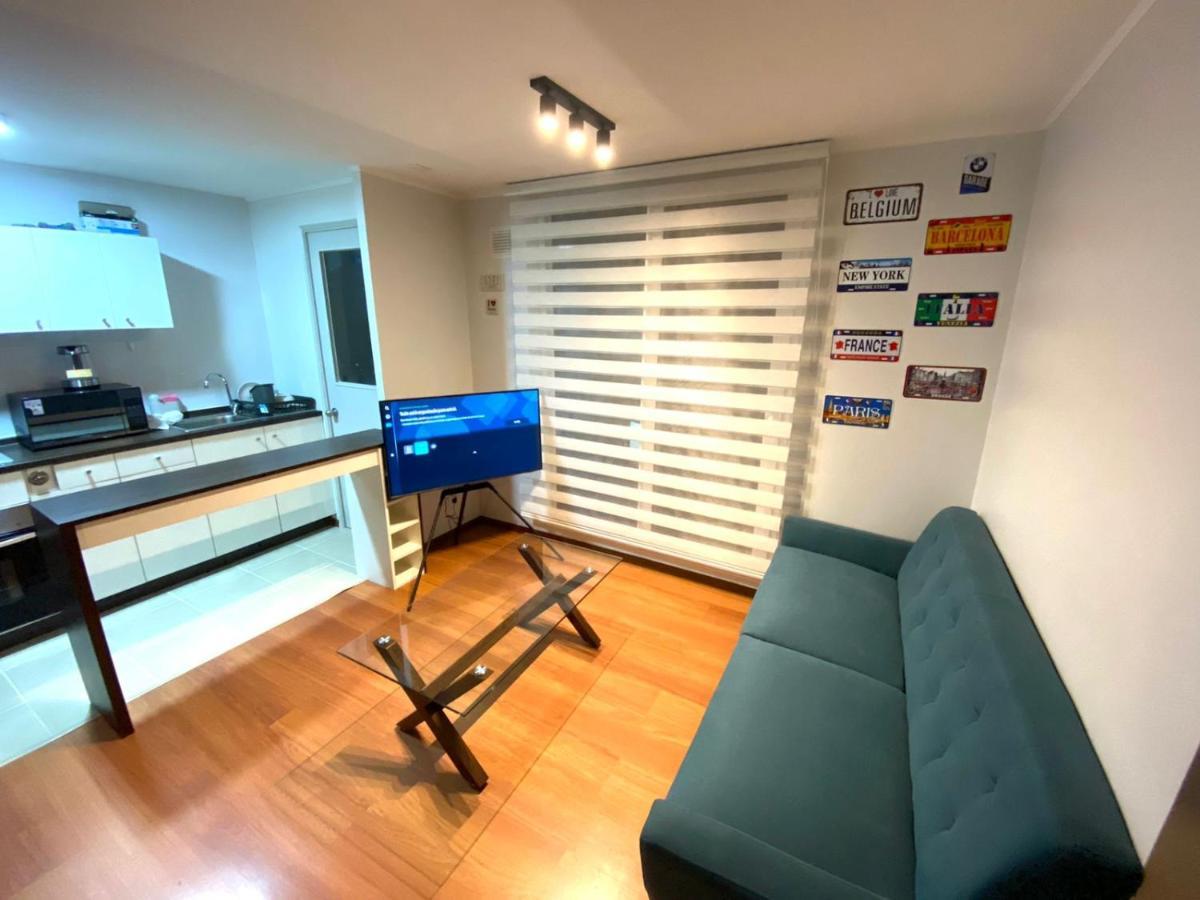 Apartamento 3 Piezas, 2 Banos Y Estacionamiento Privado *